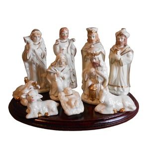 International Bazaar Nativity Ivory & Gold on Wood Base #44142653VC NIB